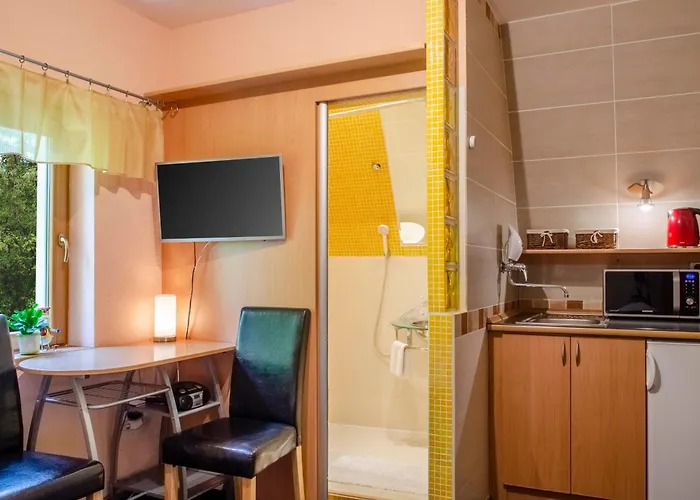 Pavilon D - Budget, Classic, Family *